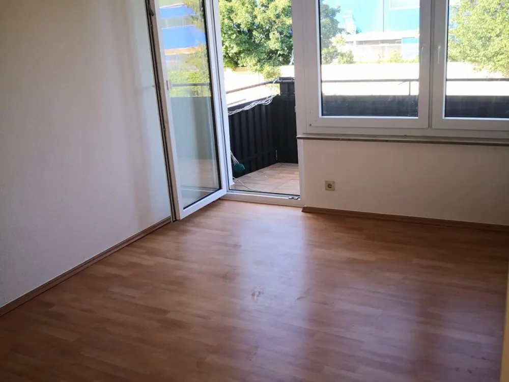 3-Zimmer-Wohnung in Stuttgart-Hedelfingen mit Balkon & Garage