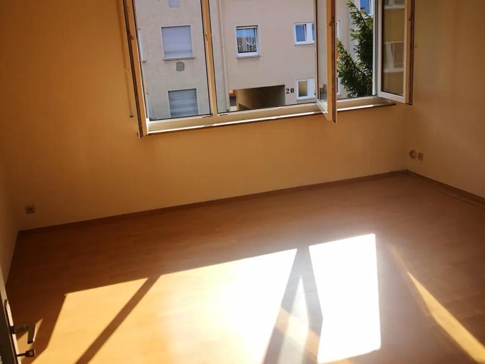 3-Zimmer-Wohnung in Stuttgart-Hedelfingen mit Balkon & Garage
