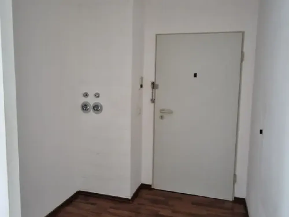 Schöne 3,5 Zimmer Wohnung in zentraler Lage (2 Badezimmer im Jahr 2016 modernisiert)