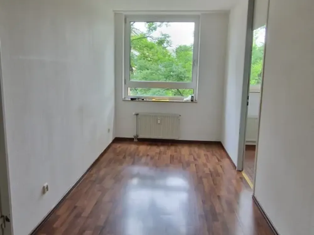 Schöne 3,5 Zimmer Wohnung in zentraler Lage (2 Badezimmer im Jahr 2016 modernisiert)