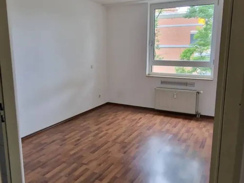 Schöne 3,5 Zimmer Wohnung in zentraler Lage (2 Badezimmer im Jahr 2016 modernisiert)