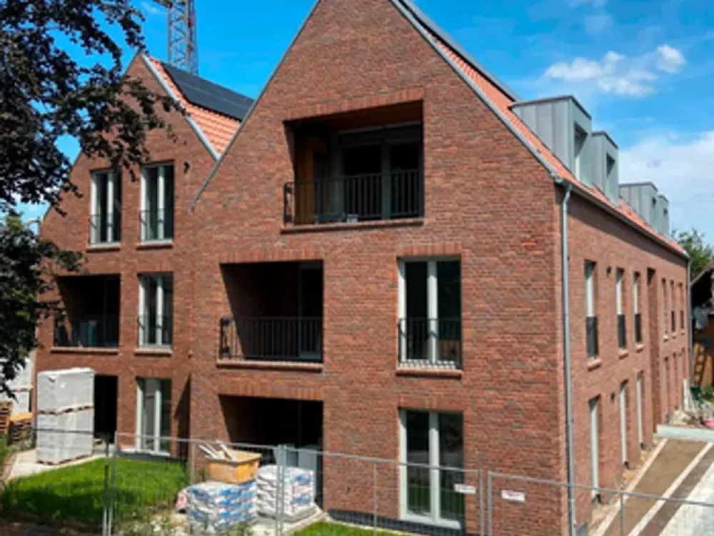 Helle und gemütliche 3-Zimmer-Wohnung mit Terrasse und Stellplatz in zentraler Lage