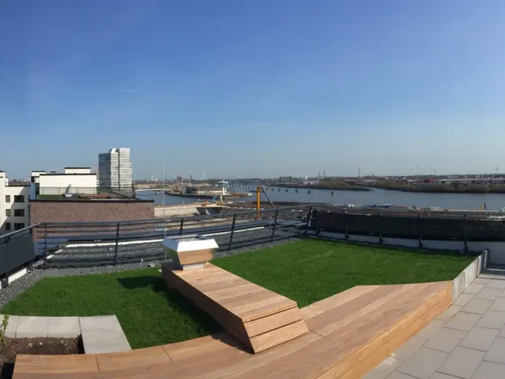 3 Zi Hafencity mit Balkon, TG-St.Platz, EBK, FBH, super Dachterrasse zur allg. Nutzung