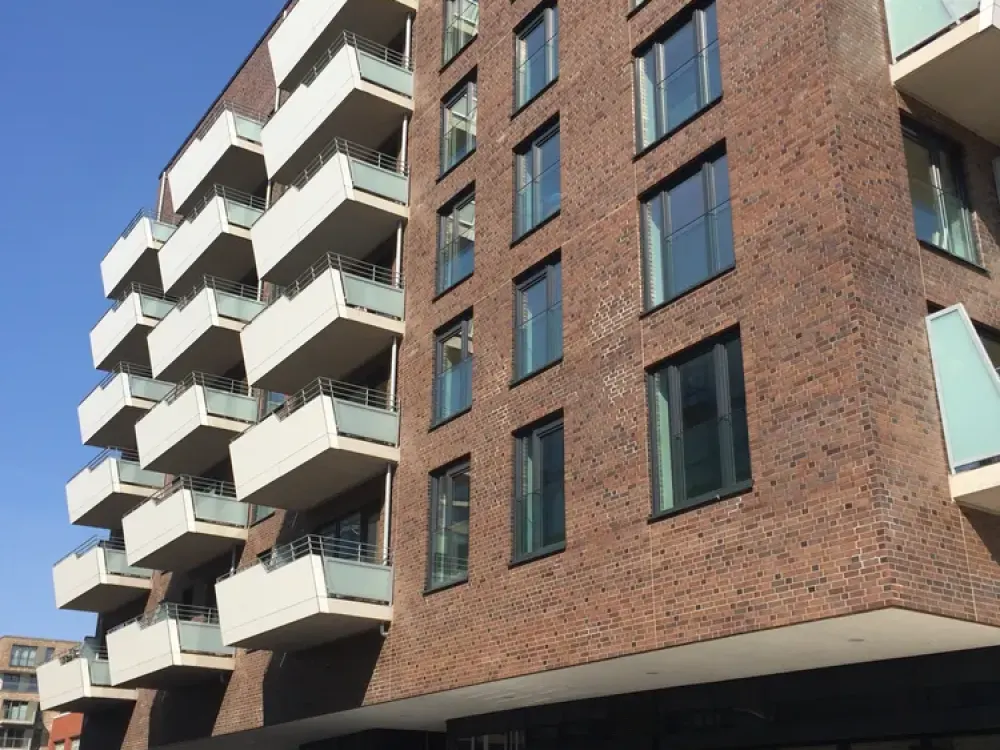 3 Zi Hafencity mit Balkon, TG-St.Platz, EBK, FBH, super Dachterrasse zur allg. Nutzung