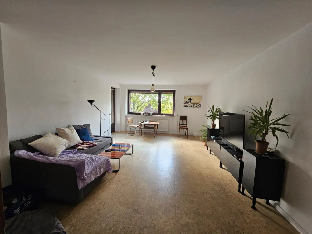 Bright, Spacious Apartment in a Quiet Location