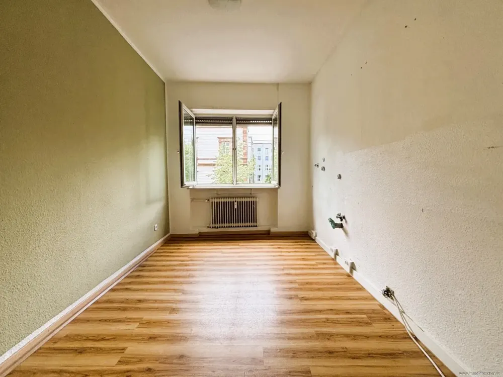 Zentrale 3 ZKB Wohnung in Saarbrücken im 1.Obergeschoss mit Aufzug.