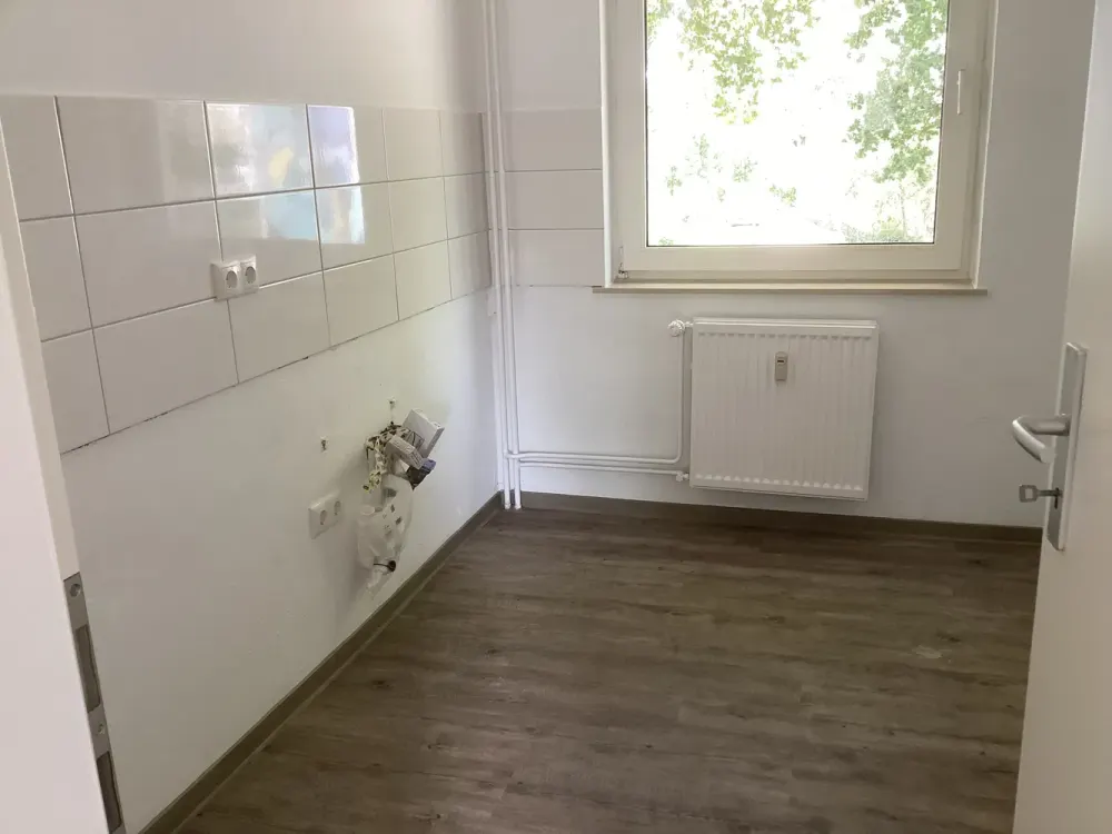 Welcome Home: 2.5-Room Apartment with Balcony