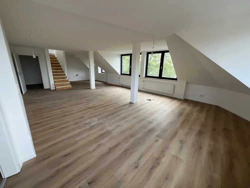Erstbezug: Dachgeschosswohnung in Bochum Ehrenfeld