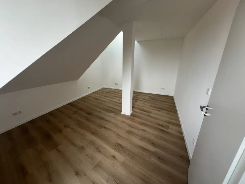 Erstbezug: Dachgeschosswohnung in Bochum Ehrenfeld
