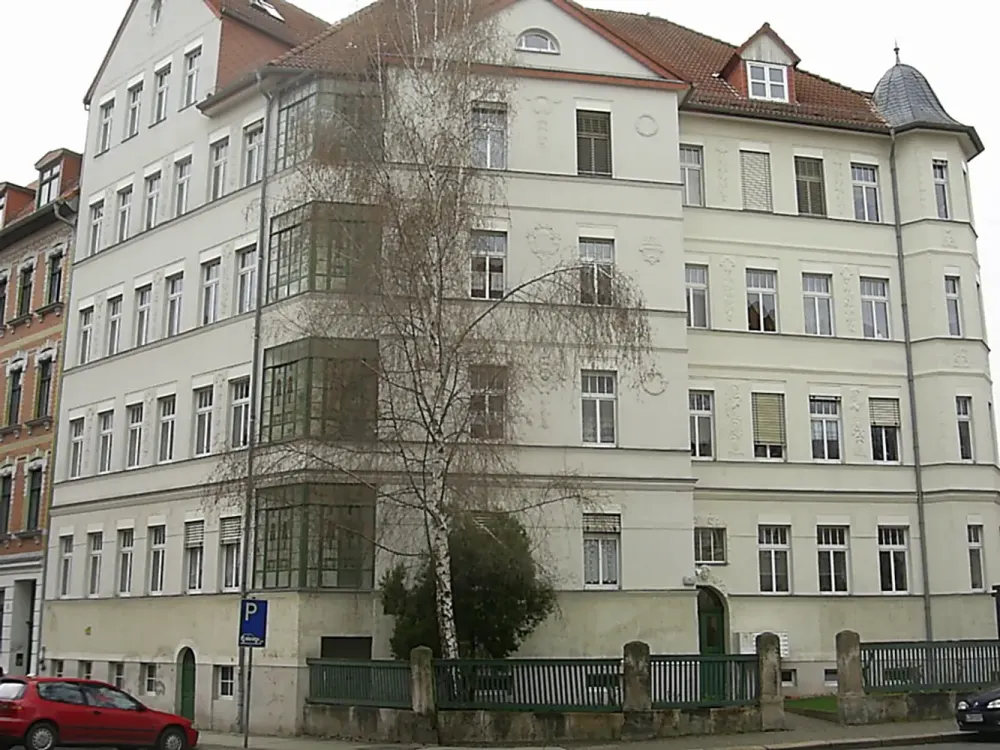 South/West Balcony, Daylight Bathroom with Bathtub, Beautiful 3-Room Apartment in Gohlis Available!