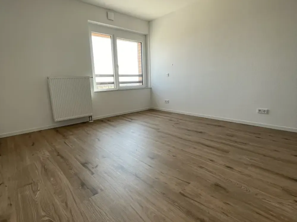 Lichtdurchflutete 3-Zimmer Wohnung mit großem Balkon