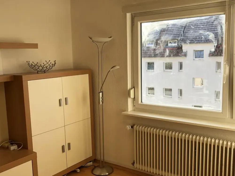 Feuerbach, 2 Zi. Wohnung ca. 55m², teilmöbliert, schöne ruhige Lage