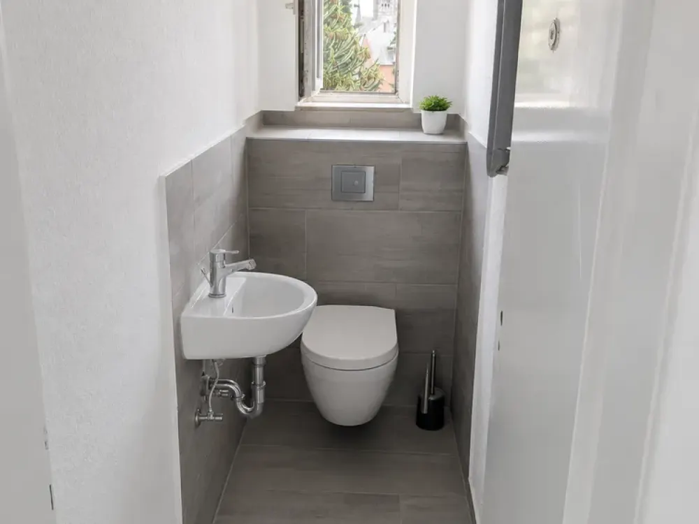 Kernsanierte 2-Zimmer-Wohnung in Krefeld, Erstbezug, auch WG-geeignet