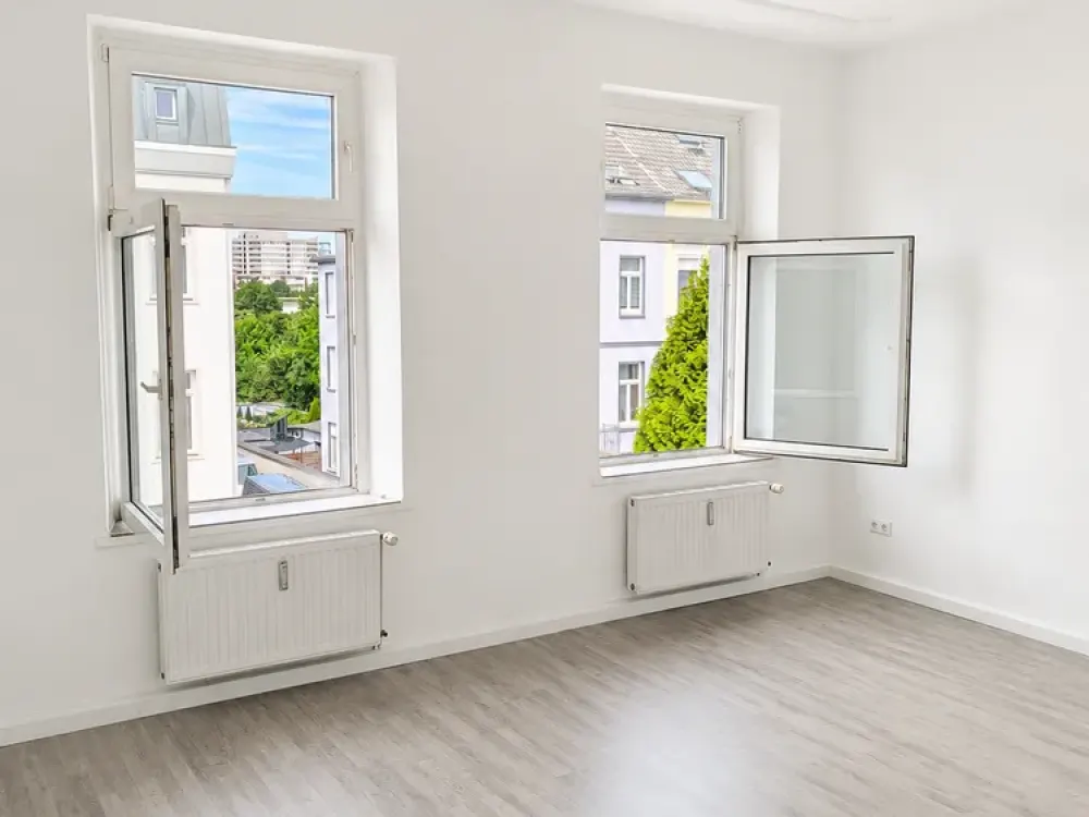 Kernsanierte 2-Zimmer-Wohnung in Krefeld, Erstbezug, auch WG-geeignet