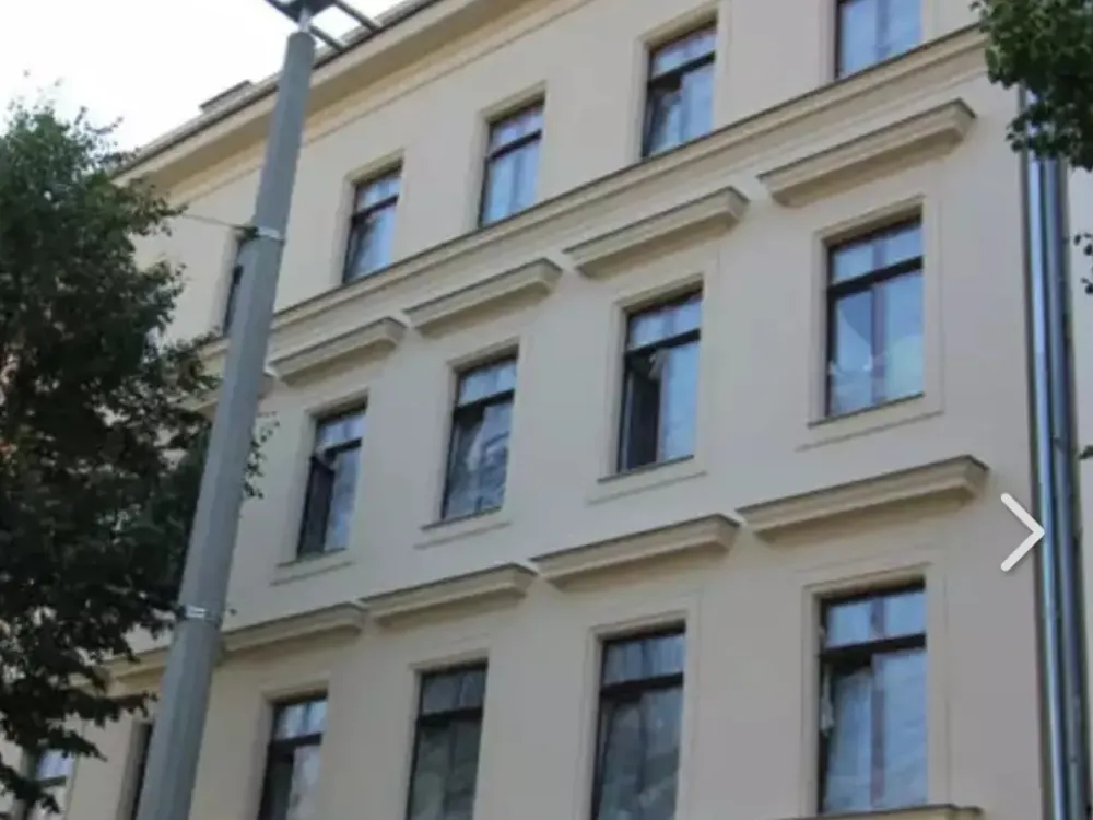 Bright 2-Room Apartment, Bathroom with Bathtub and Shower, Underfloor Heating and Balcony