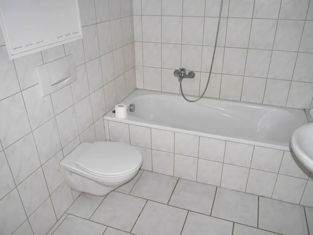 GEPFLEGTE RUHE FÜR SINGLES! 1-Zi.-Wohnung mit Einbauküche