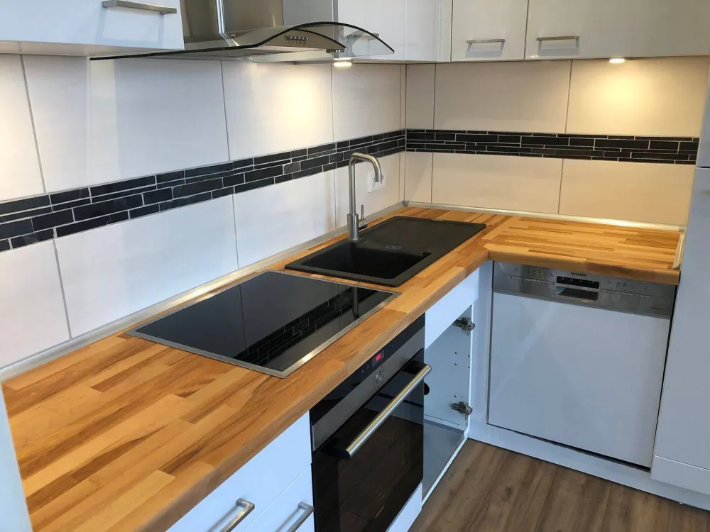Helle Penthouse-Wohnung 2 Zimmer zur Miete
