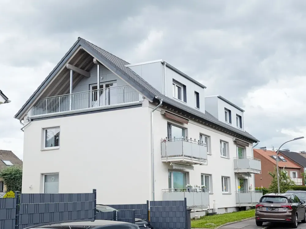 First Occupancy, Spacious 4-Room Attic Apartment (Air Conditioning), Loggia, Dortmund