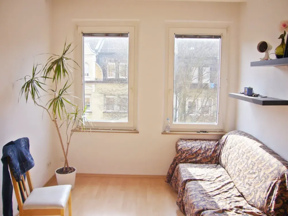 Ideal für 1-2 Personen: Gepflegte 2 1/2-Zi-Wohnung Südstadt ohne Balkon/ohne Lift im 3. OG