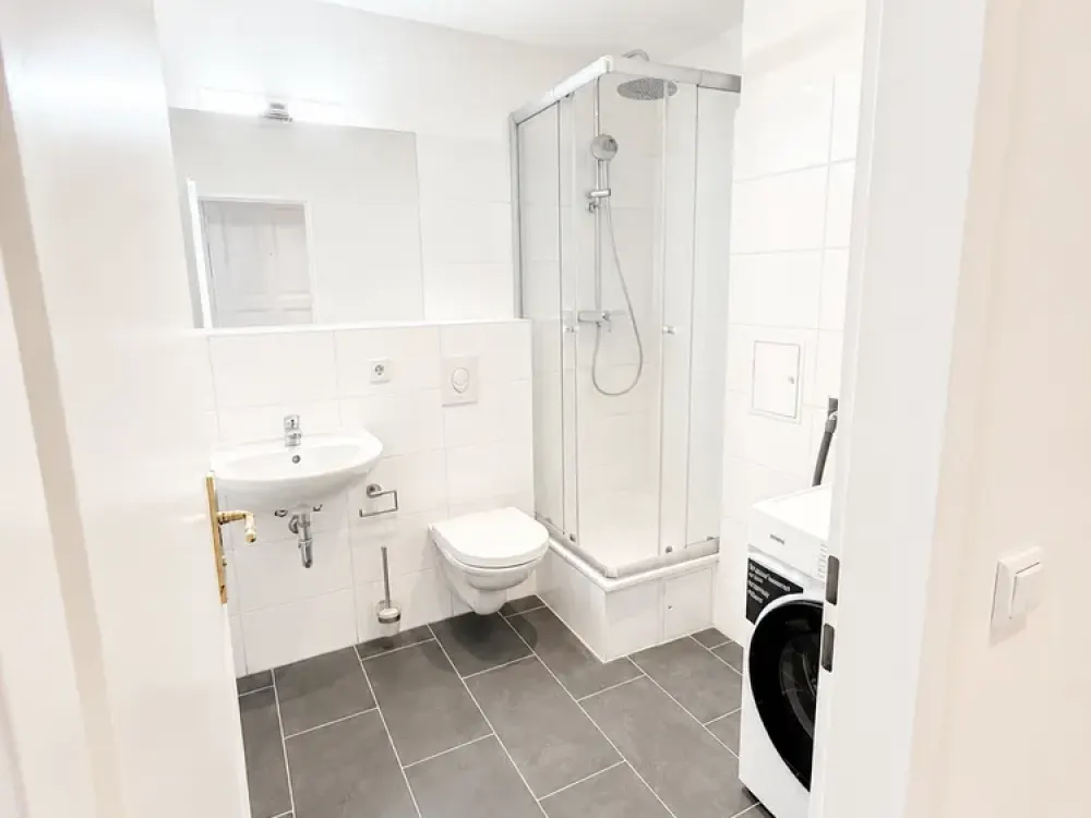 Einziehen & Ankommen: Möbliertes Studio im historischen Berliner Altbau // Move-In Ready Studio