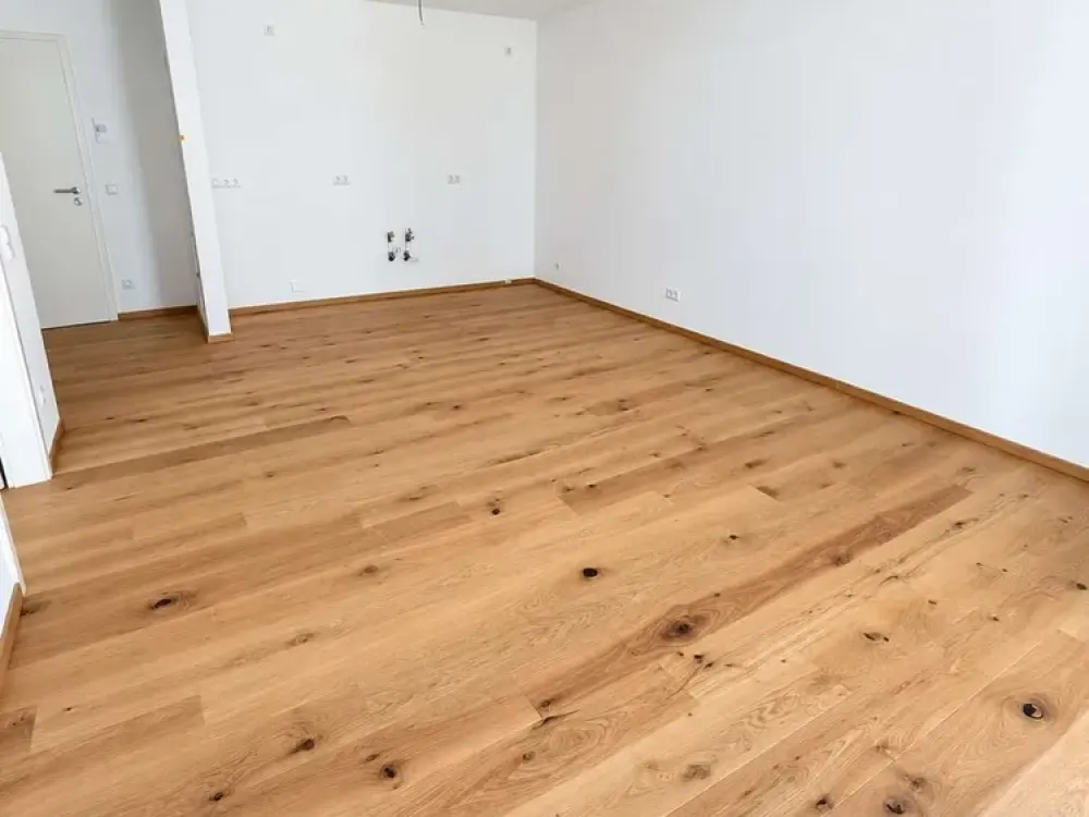 First-time occupancy apartment with balcony & shower bathroom in barrier-free new building, fitted kitchen on request