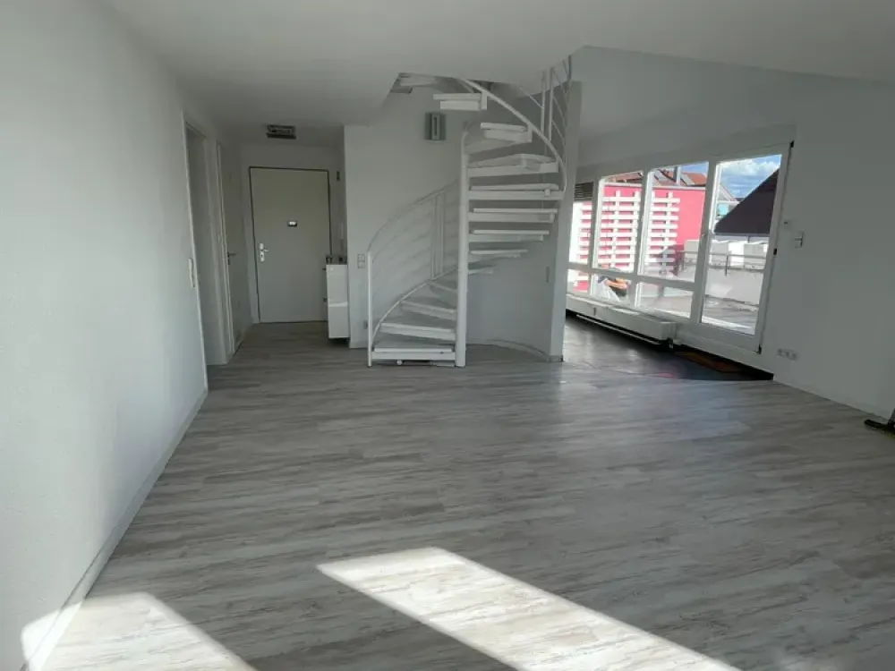 Exklusive Galerie-Maisonette mit Dachterrasse Kamin & 2 Bädern