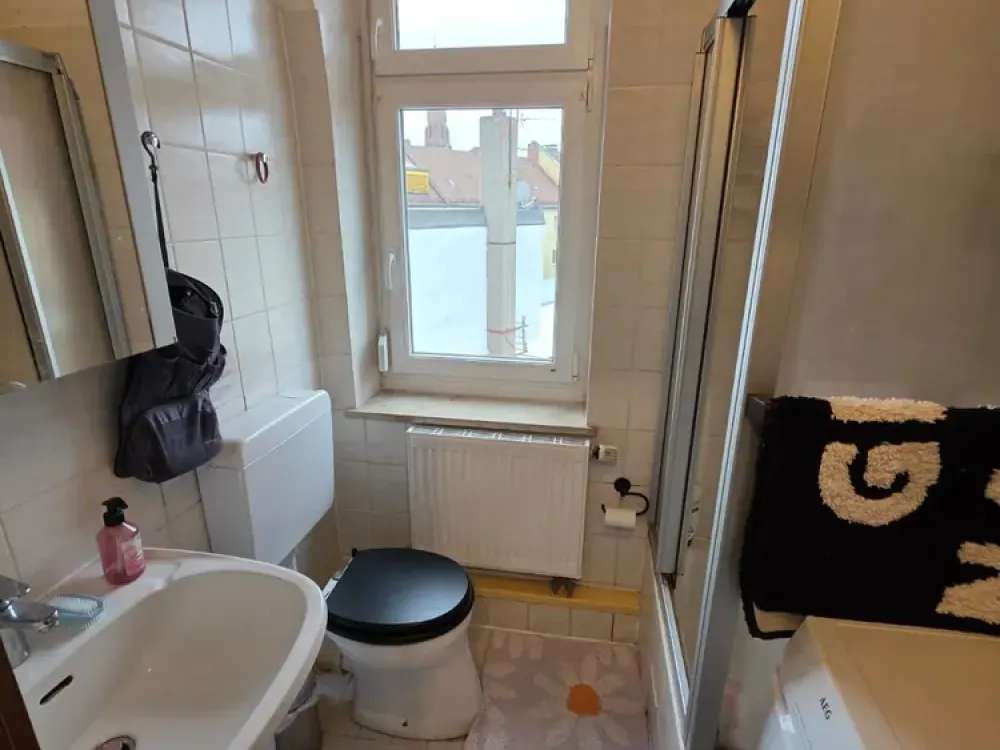 Helle, ruhige, gepflegte 2-Zimmer-Wohnung in Steinbühl