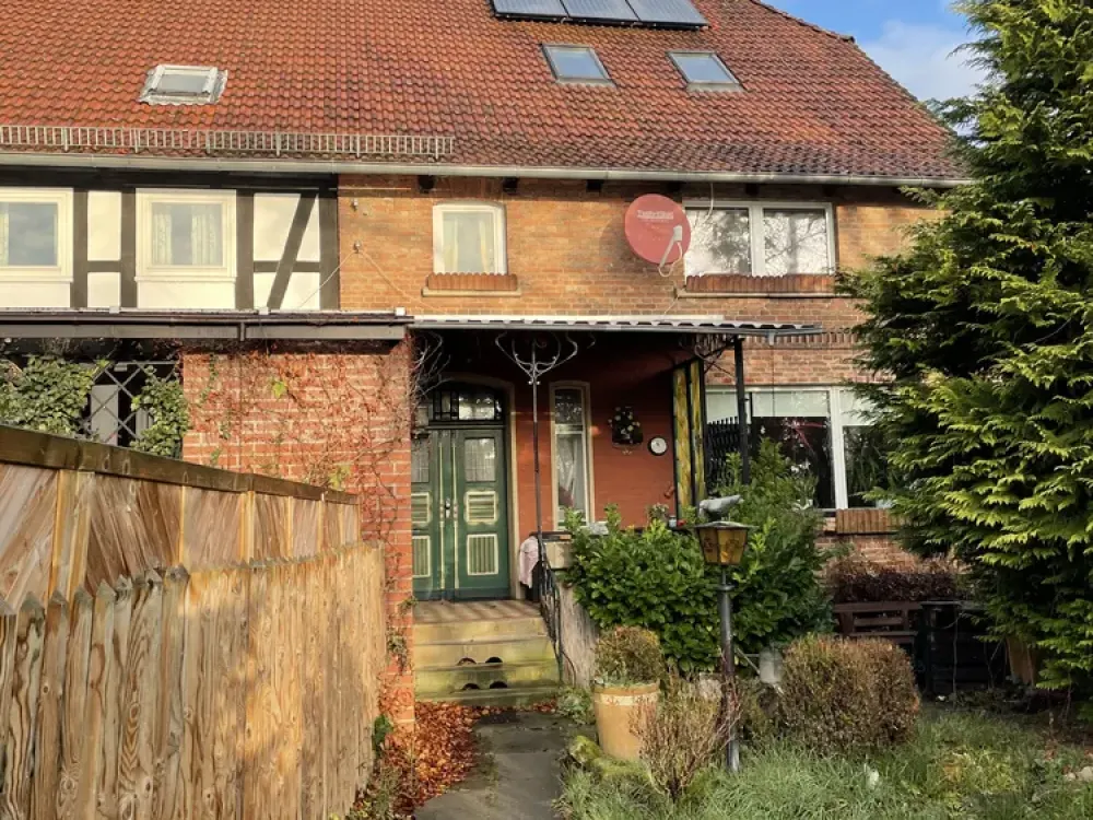 Rural Charm Meets City Proximity, Living in Empelde
