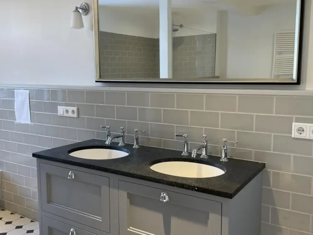 EXCLUSIVE LIVING WITH FLAIR IN THE HEART OF THE CITY