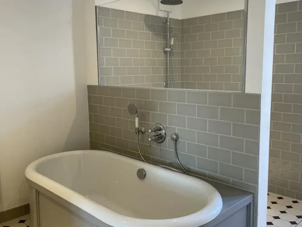 EXCLUSIVE LIVING WITH FLAIR IN THE HEART OF THE CITY