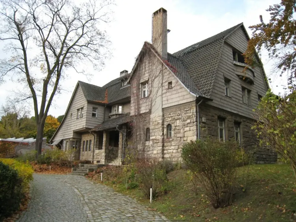 "Haus Springer" 4 -Zimmer-Wohnung am Großen Wannsee - WBS 100-140 erforderlich