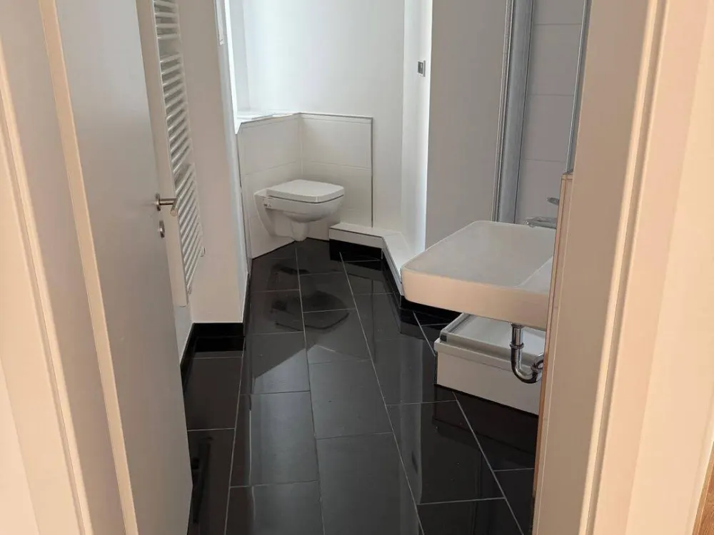 1 Zimmer mit Charakter, Bad