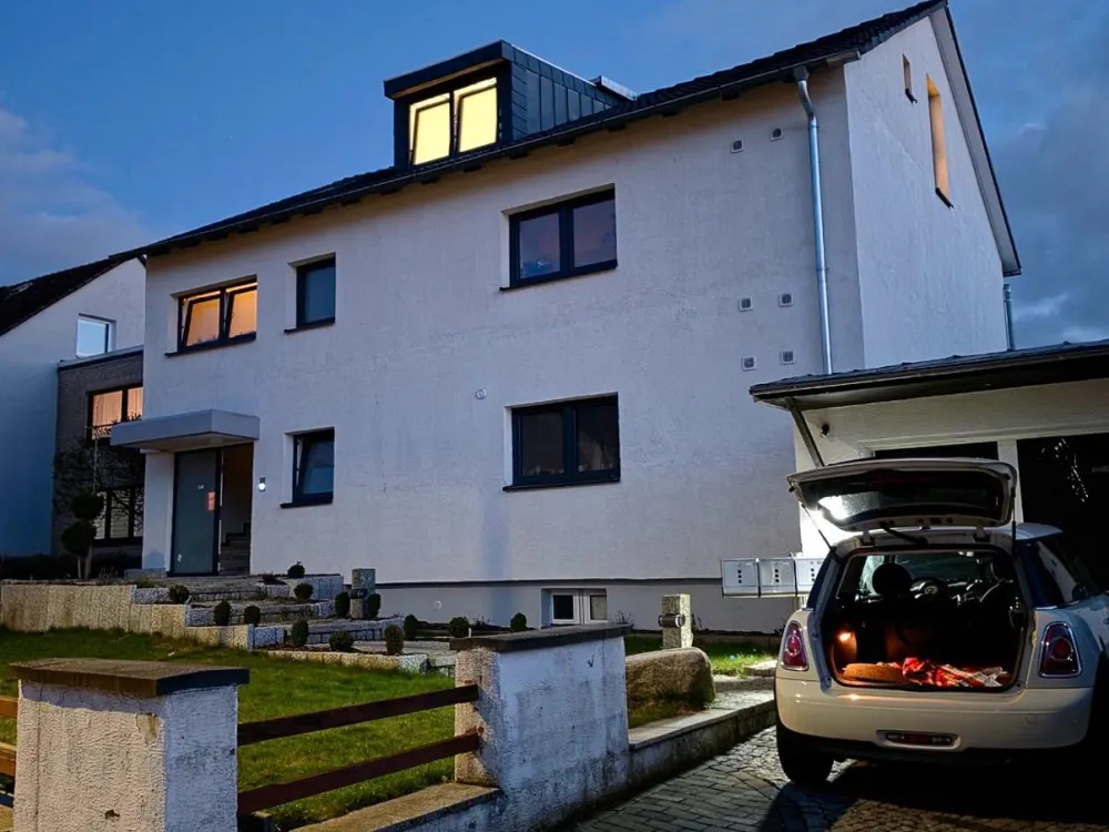 Moderne 3 Zimmer Wohnung Küche Garage+Stellplatz ab sofort