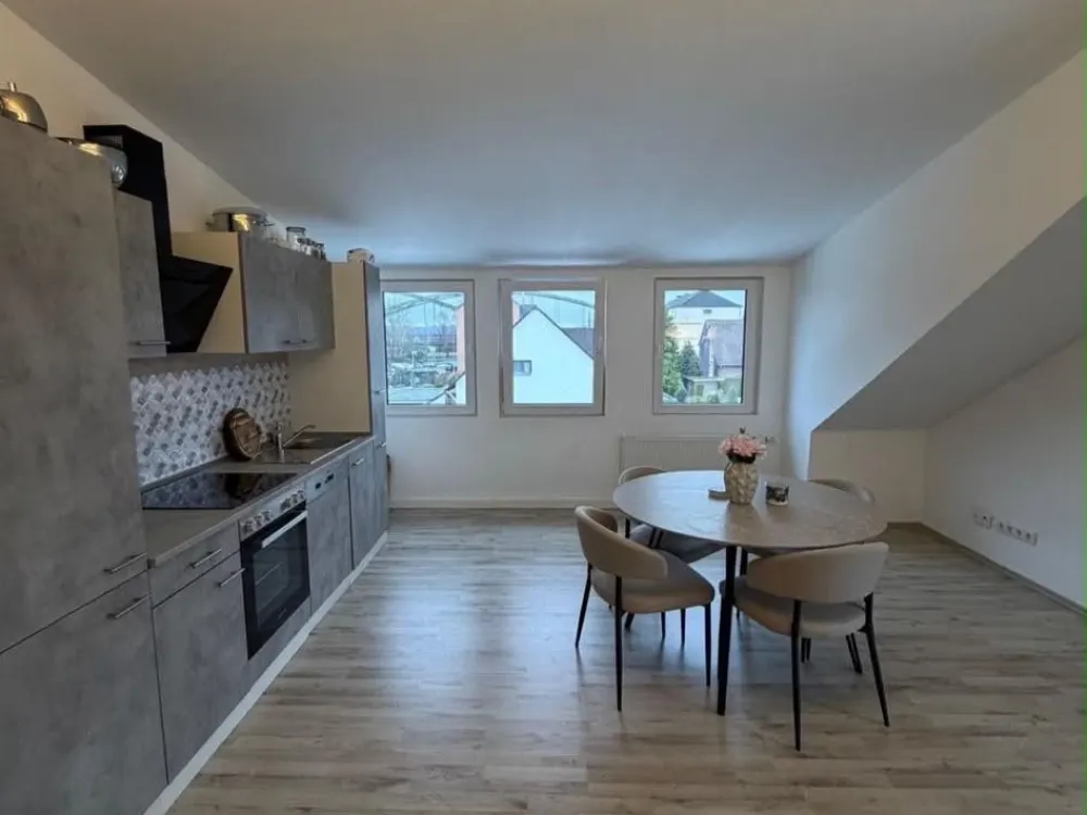 Moderne 3 Zimmer Wohnung Küche Garage+Stellplatz ab sofort