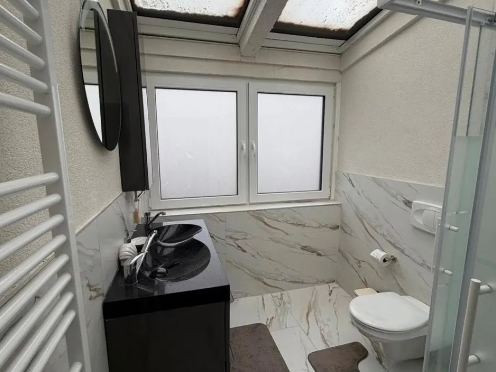 Moderne 3 Zimmer Wohnung Küche Garage+Stellplatz ab sofort