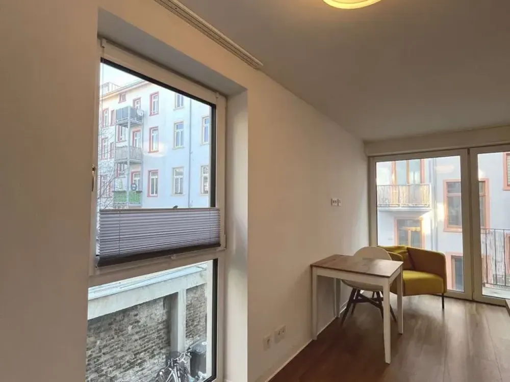 Studentenapartment mit Balkon, Küchenzeile, Baujahr 2020 - ab November