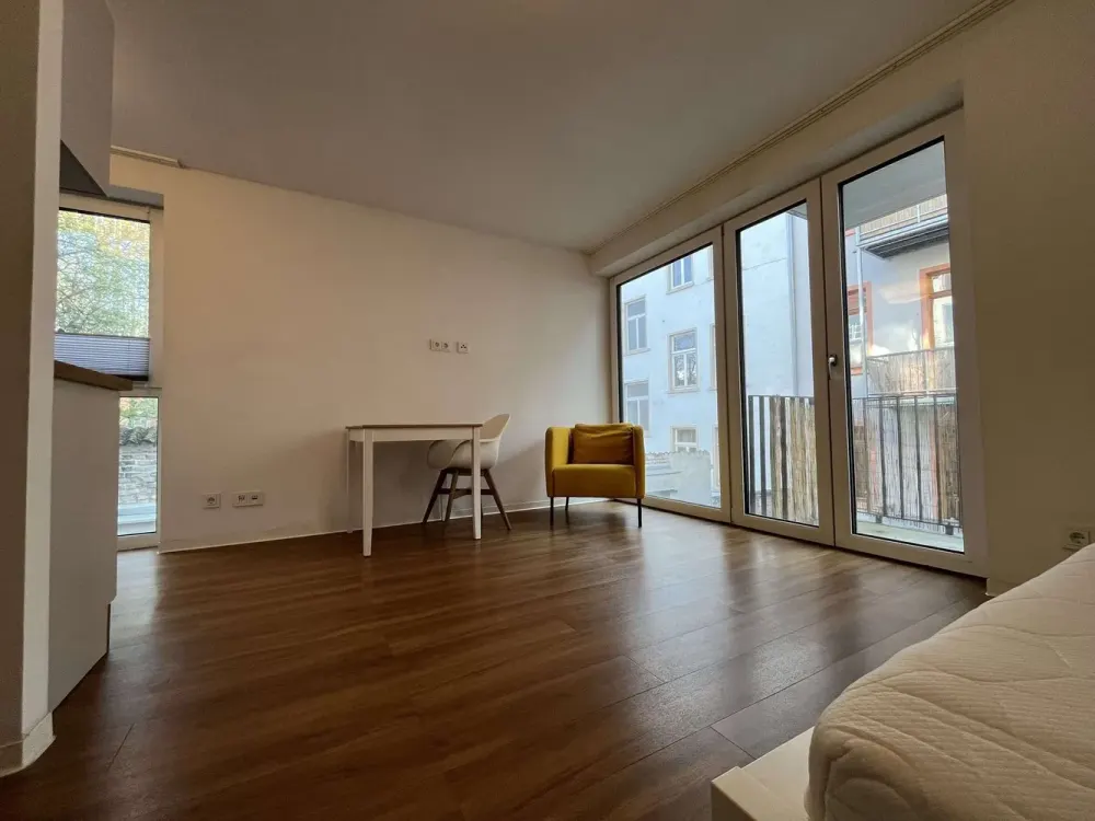 Studentenapartment mit Balkon, Küchenzeile, Baujahr 2020 - ab November