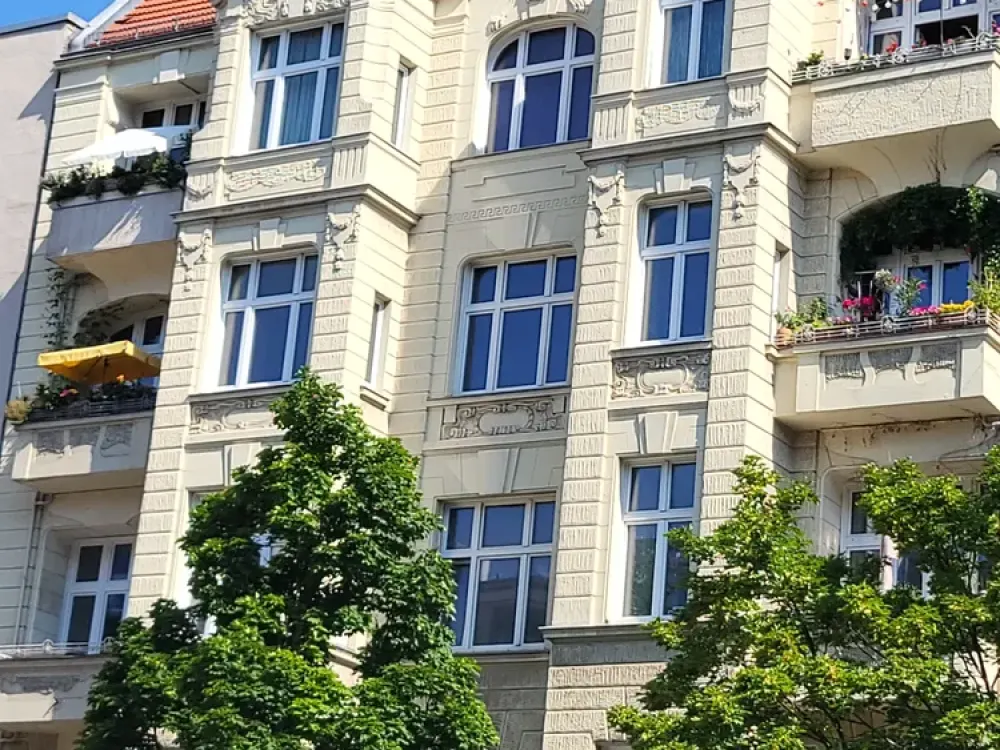 Schöne Altbauwohnung mit hochwertigem Design