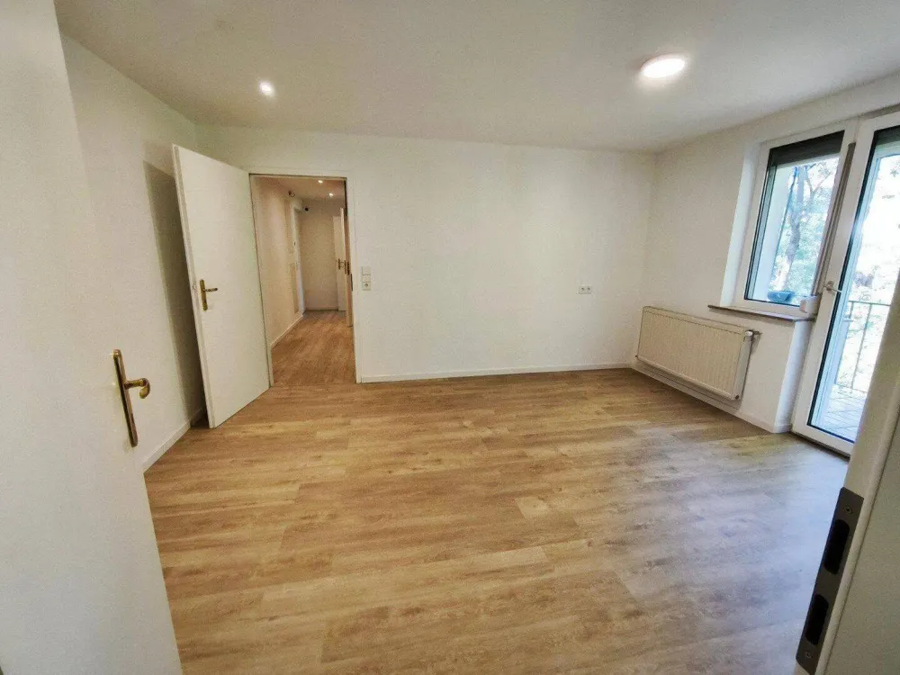 Frisch renovierte 3-Zimmer-Wohnung mit Balkon & Einbauküche
