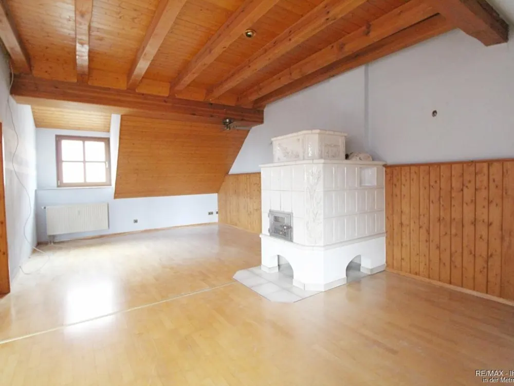 Über den Dächern Roßtals - Großzügige 4,5-Zimmer-Wohnung