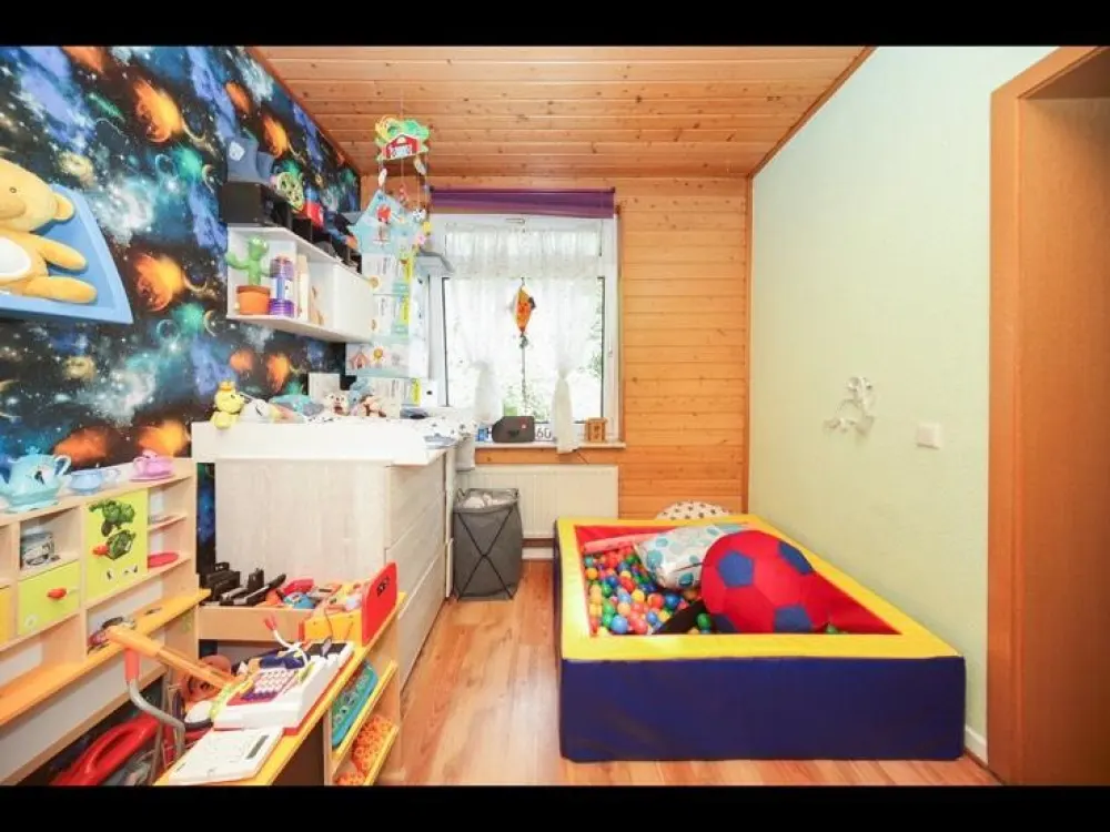 4-Zimmer-Wohnung mit Dachboden zu vermieten, ca. 100 m²