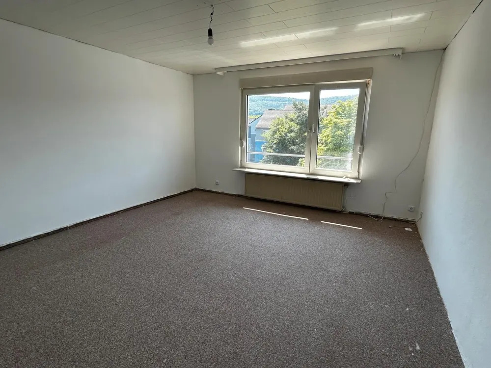 Frisch renovierte 3,5 Zimmer Wohnung am Quambusch