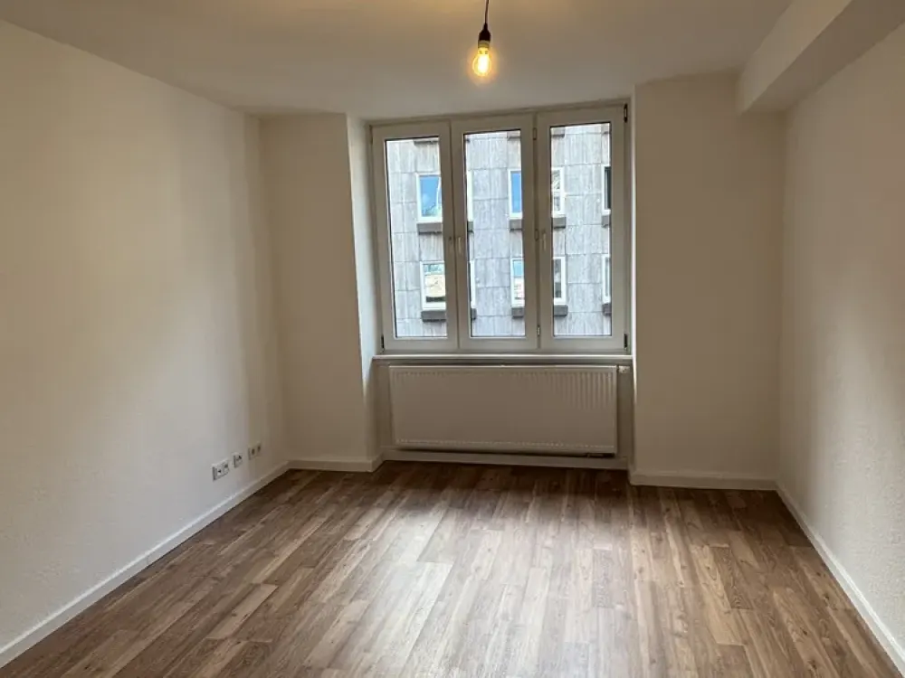 Erstbezug nach Renovierung, 4 Zimmer-Wohnung mit EBK im Bahnhofsviertel von Frankfurt