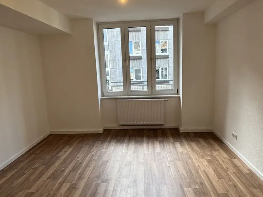 Erstbezug nach Renovierung, 4 Zimmer-Wohnung mit EBK im Bahnhofsviertel von Frankfurt