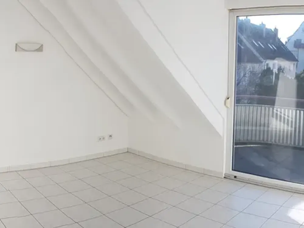 Schöne helle 2-ZW in 70599 Stuttgart Plieningen. 50qm Wohnfläche 2. 0G/DG Balkon Keller