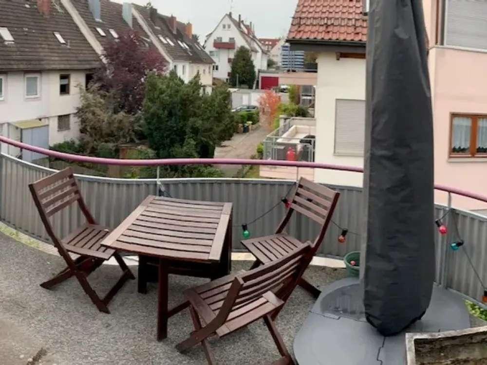 Schöne helle 2-ZW in 70599 Stuttgart Plieningen. 50qm Wohnfläche 2. 0G/DG Balkon Keller