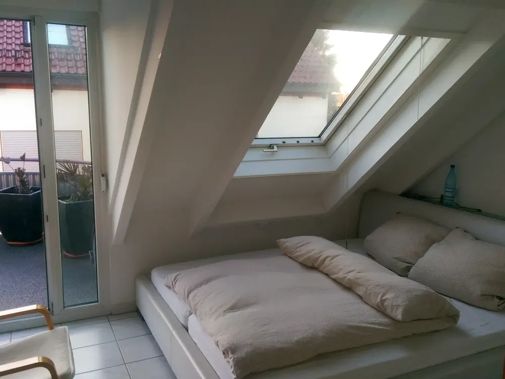 Schöne helle 2-ZW in 70599 Stuttgart Plieningen. 50qm Wohnfläche 2. 0G/DG Balkon Keller