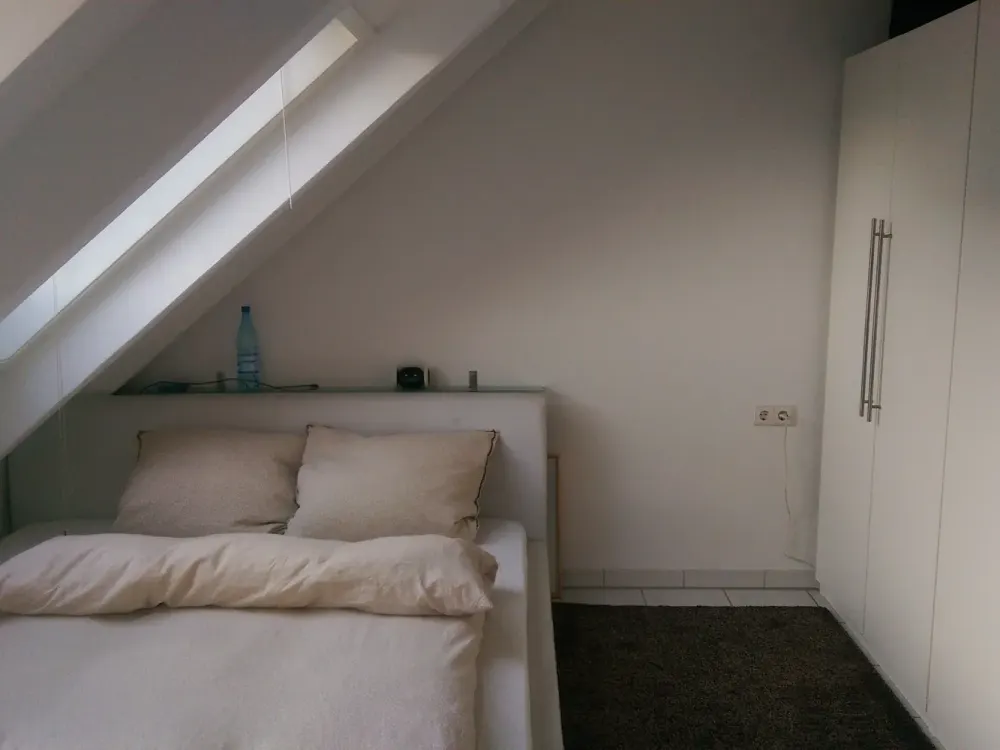 Schöne helle 2-ZW in 70599 Stuttgart Plieningen. 50qm Wohnfläche 2. 0G/DG Balkon Keller