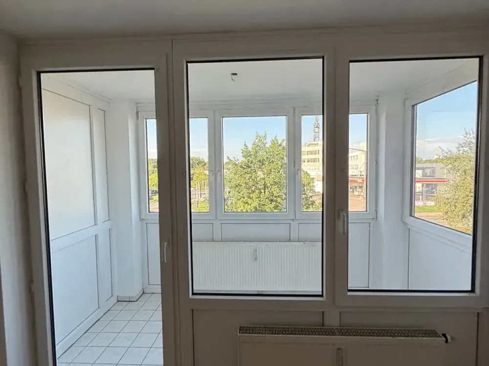 Winter Garden Included: Bright Apartment with Quiet Inner Courtyard Balcony