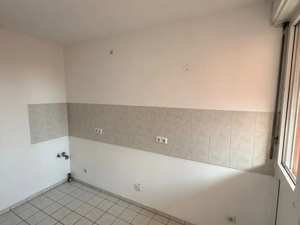 Winter Garden Included: Bright Apartment with Quiet Inner Courtyard Balcony